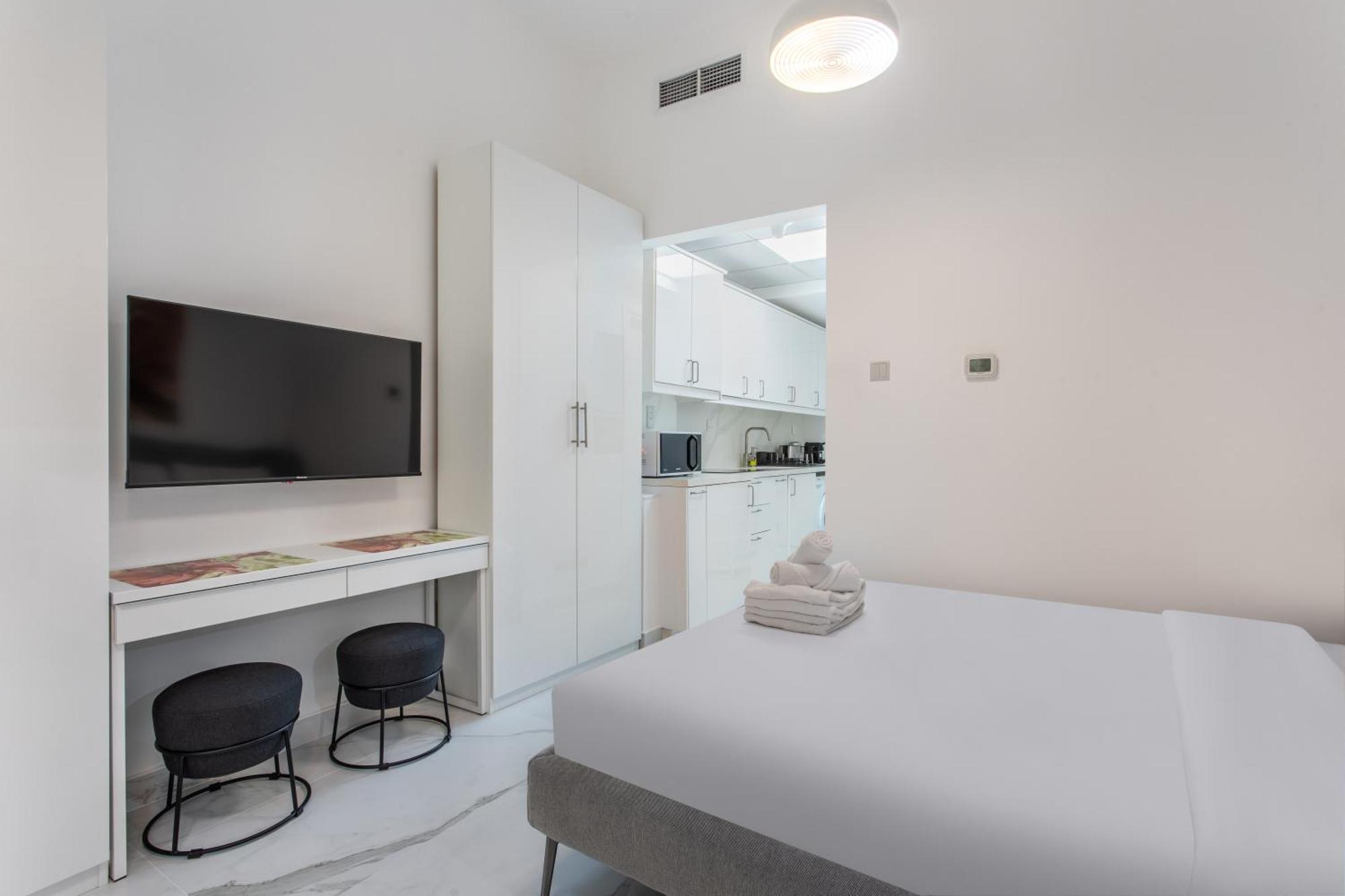 Stylish Living Stu Dubai Marina Escan Tower *